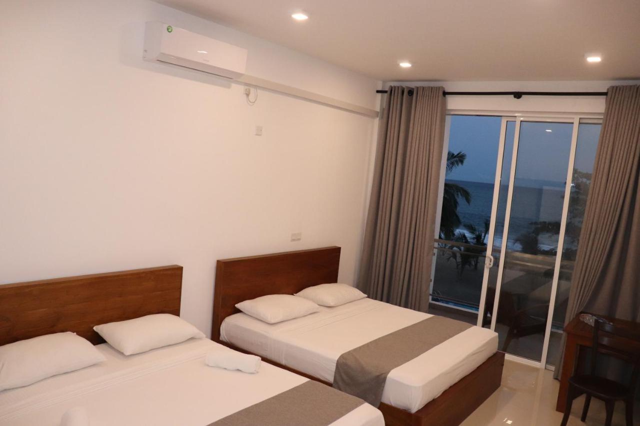 Marakolliya Beach Resort Tangalle Kültér fotó
