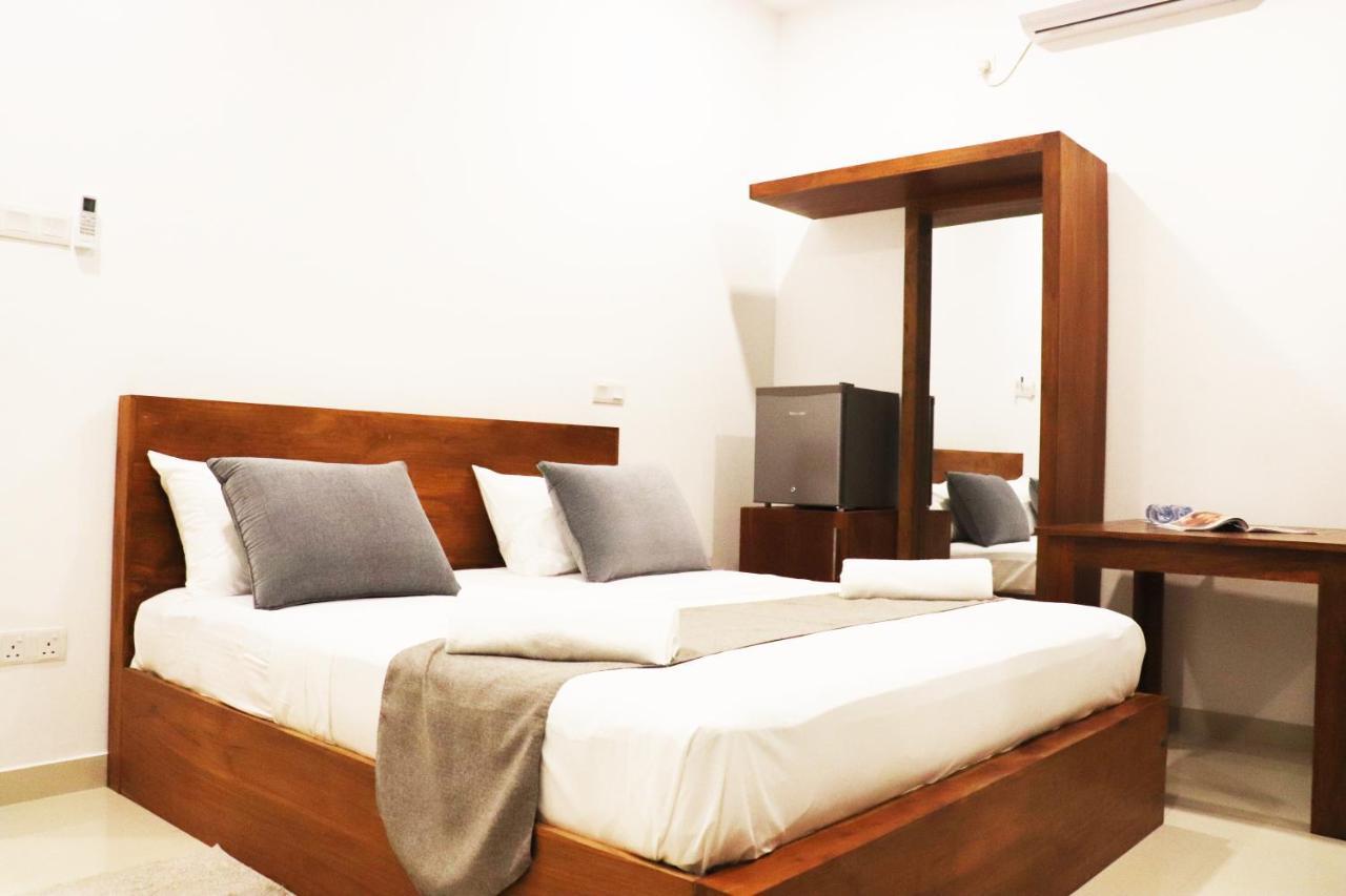 Marakolliya Beach Resort Tangalle Kültér fotó