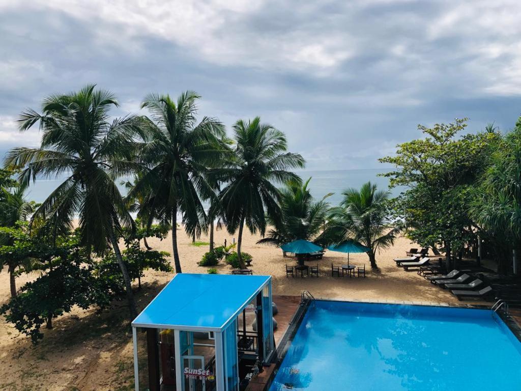 Marakolliya Beach Resort Tangalle Kültér fotó